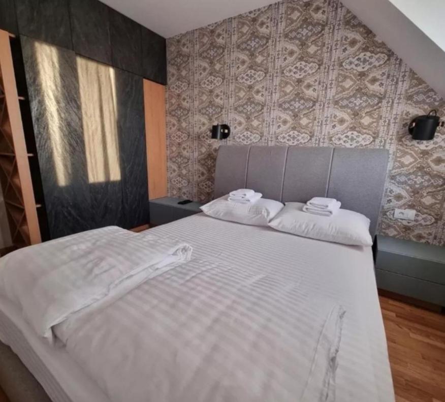 Kraljevi Cardaci, Kopaonik, Lux 9c-71 Kopaonik